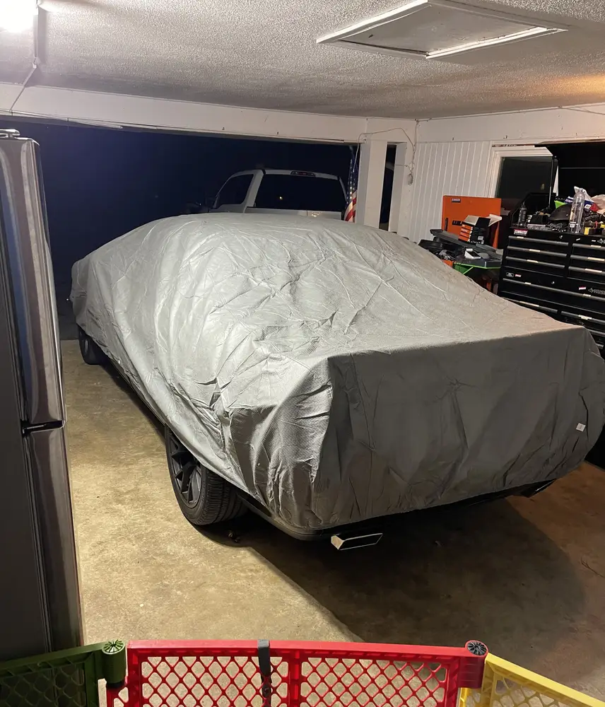 Biltrekk.com - Car Cover for 2010 Dodge Challenger SRT-8 2 Door Coupe - Standard Edition